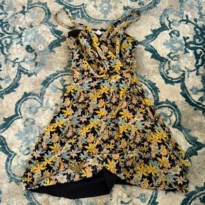 Strap wrap floral mini dress (S)